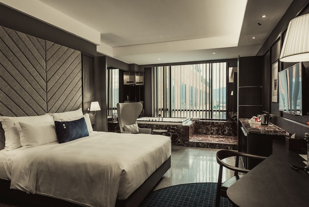 WEIL Hotel 18/56