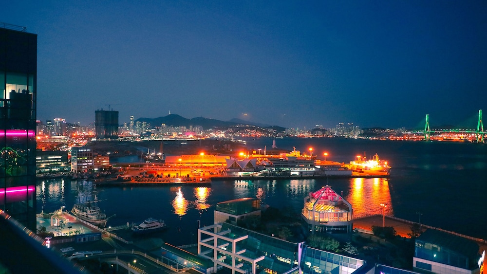 Connect Busan Hotel and Residence 10/50