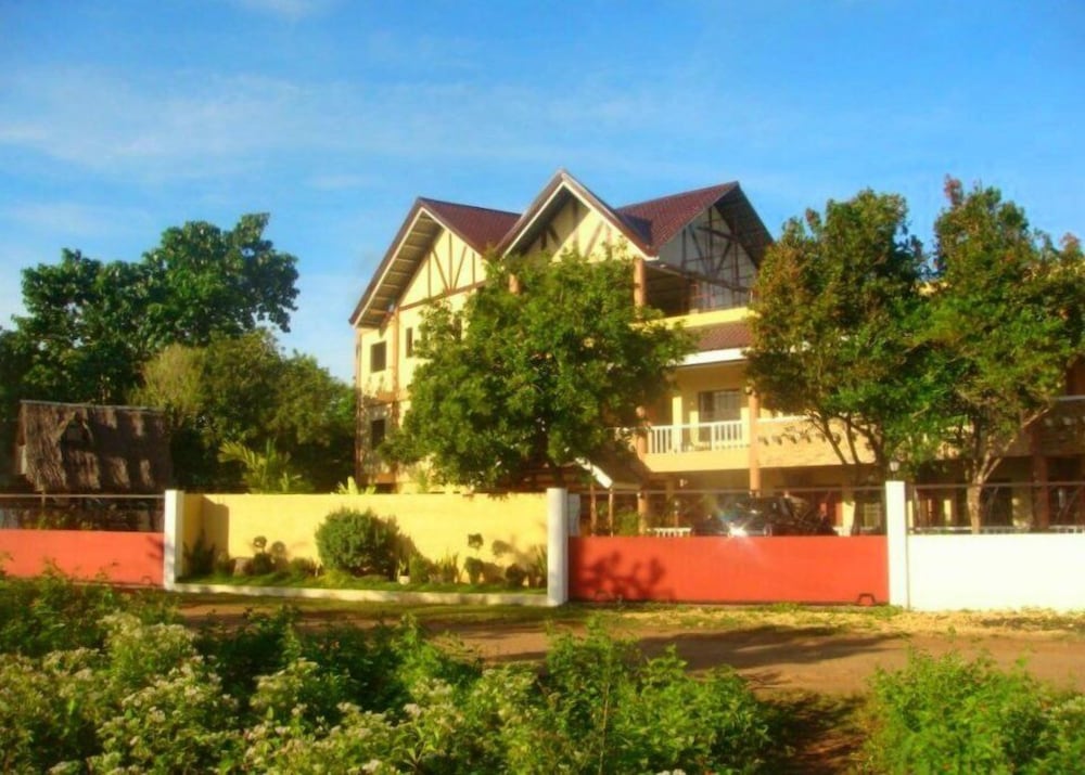 Panglao Island Franzen Residences 8/42