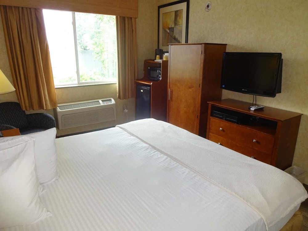 Sheridan Hotel 8/18