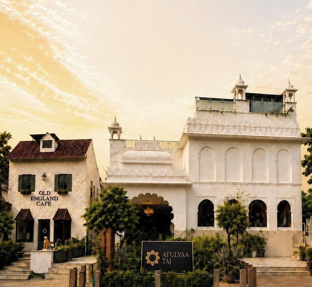Hotel Atulyaa Taj 4/48
