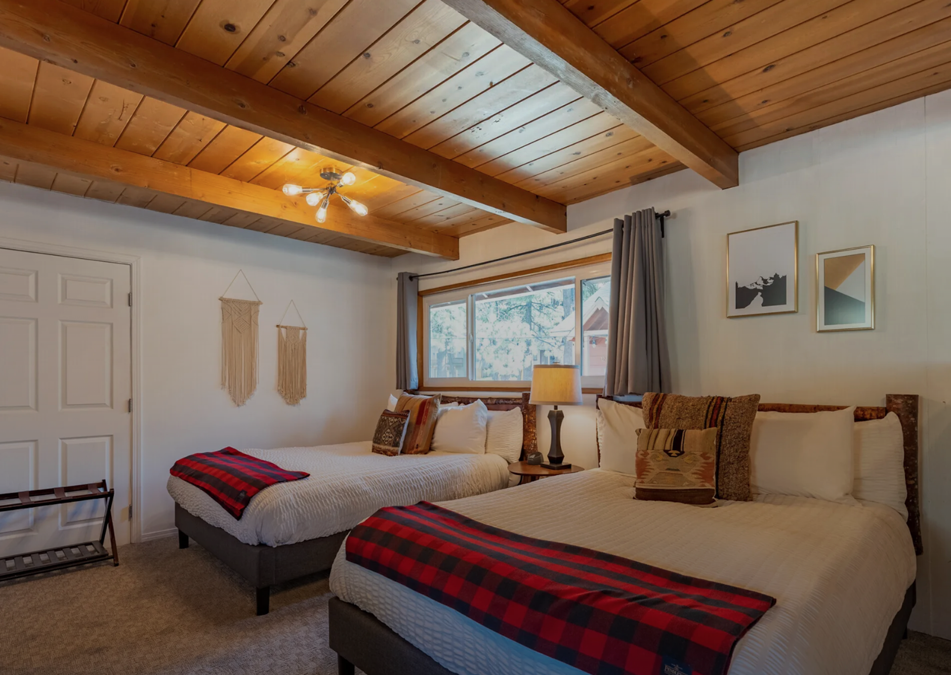 Grand Pine Cabins 15/43