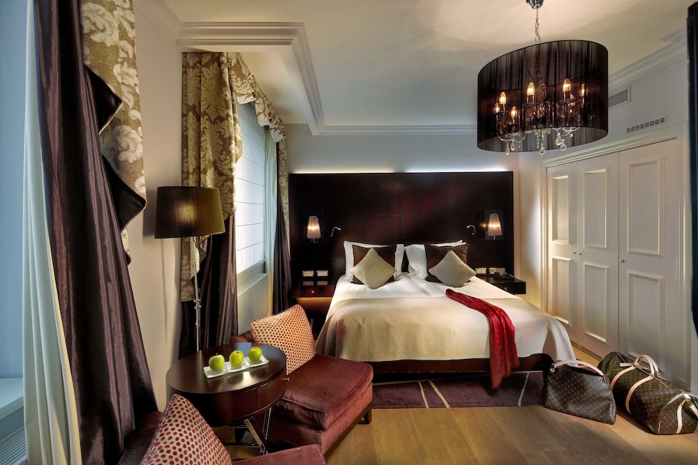SUPERIOR, DOUBLE BED
