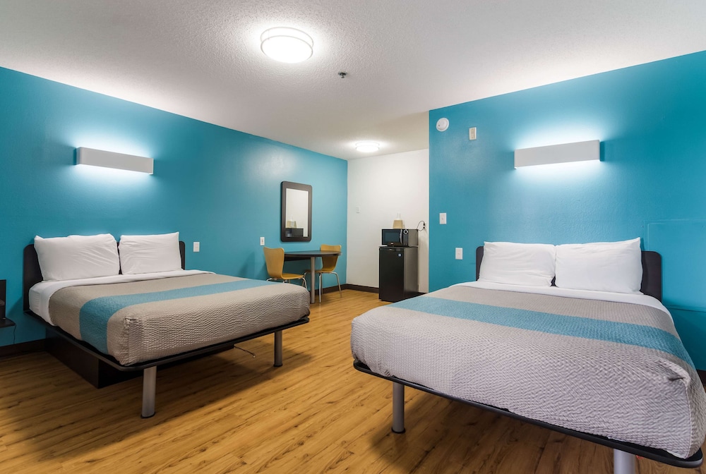 Motel6 Gulf Shores, AL 11/34