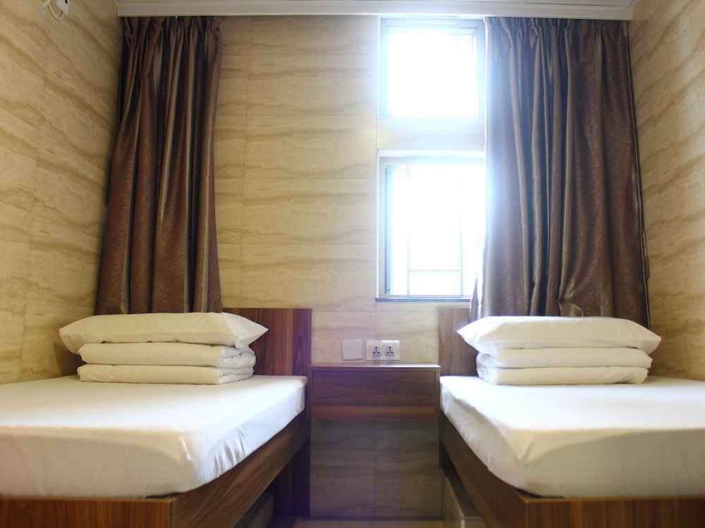 Kong Hing Guest House 51/67