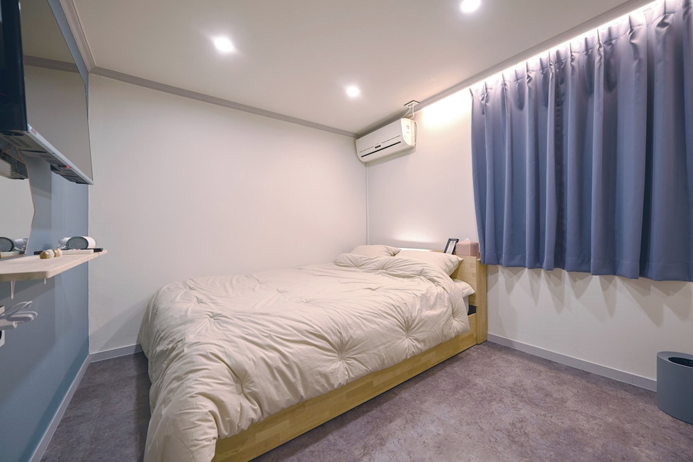 BASIC, DOUBLE BED
