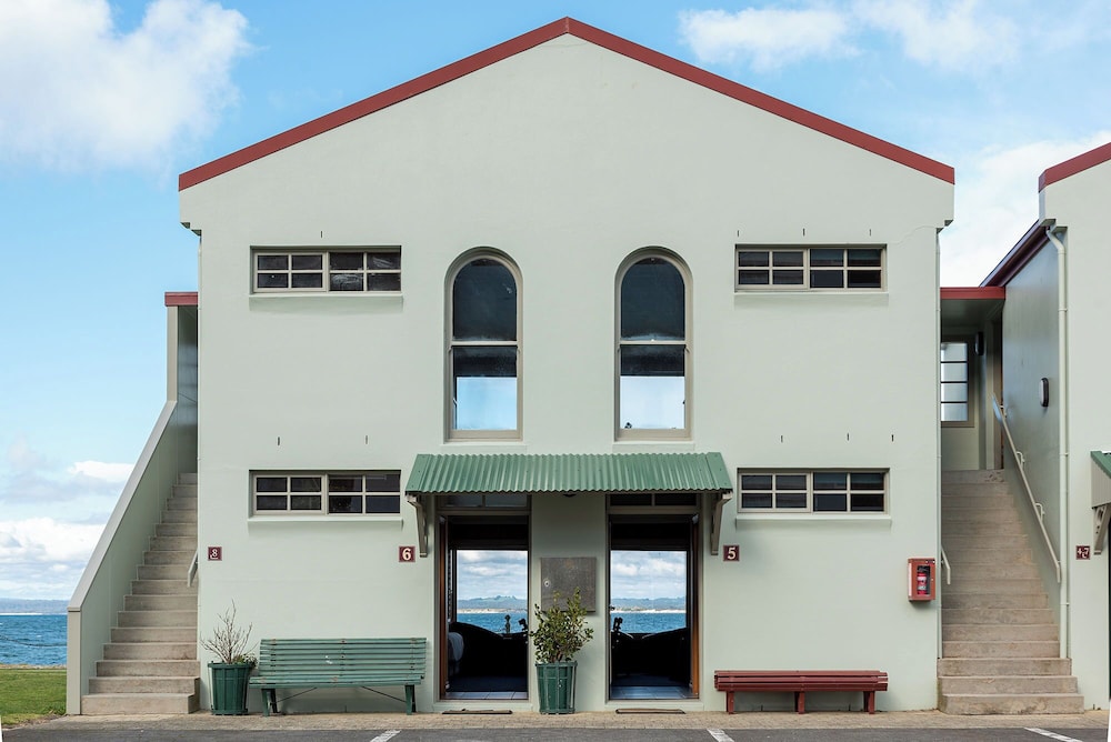 STANLEY VILLAGE WATERFRONT ACCOMMODATION 2/70