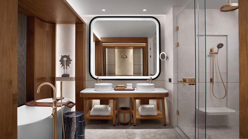 TA’AKTANA a Luxury Collection Resort & Spa, Labuan Bajo 49/50