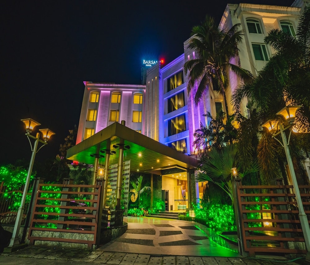 Barsana Hotel And Resort 1/50