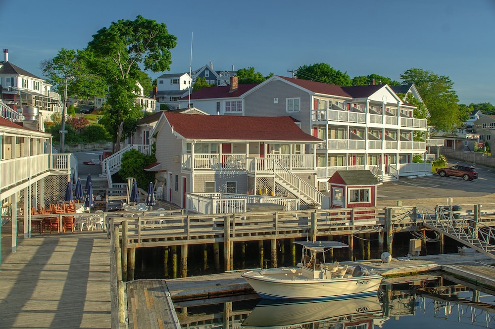 Tugboat Inn 50/50