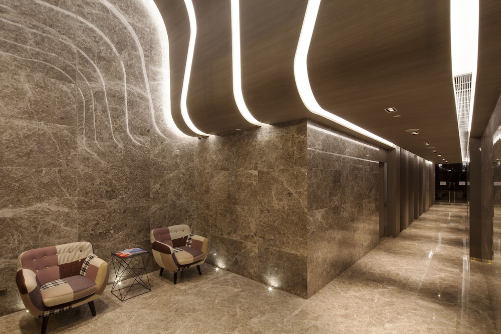 CM+ Hotels and Serviced Apartments 31/44