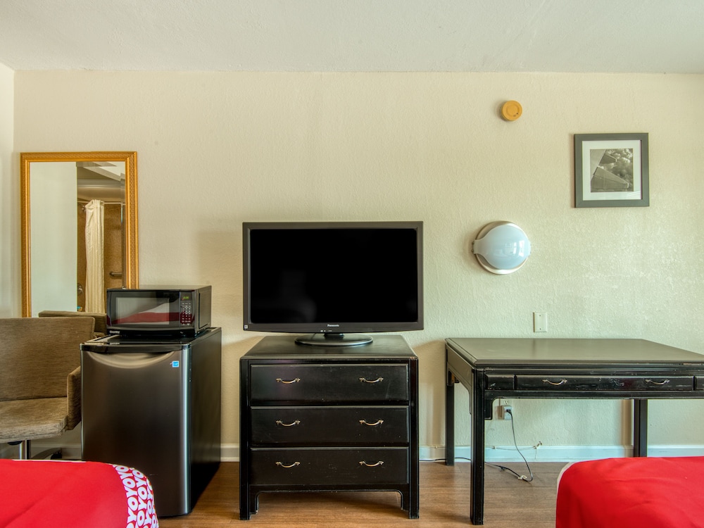 Hotel Bel-Air Orlando near Florida Mall 22/32