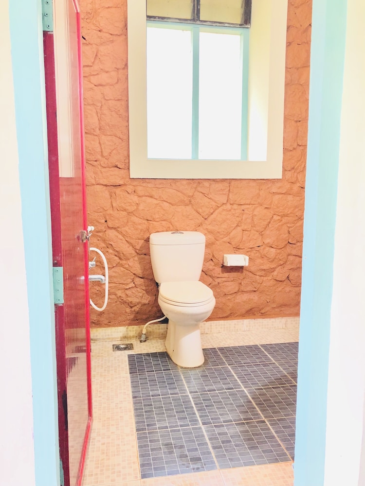 PUNARJANI AYURVEDIC RESORTS 61/64