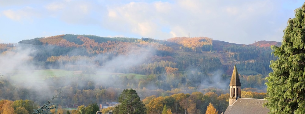 Knockendarroch Hotel 52/63