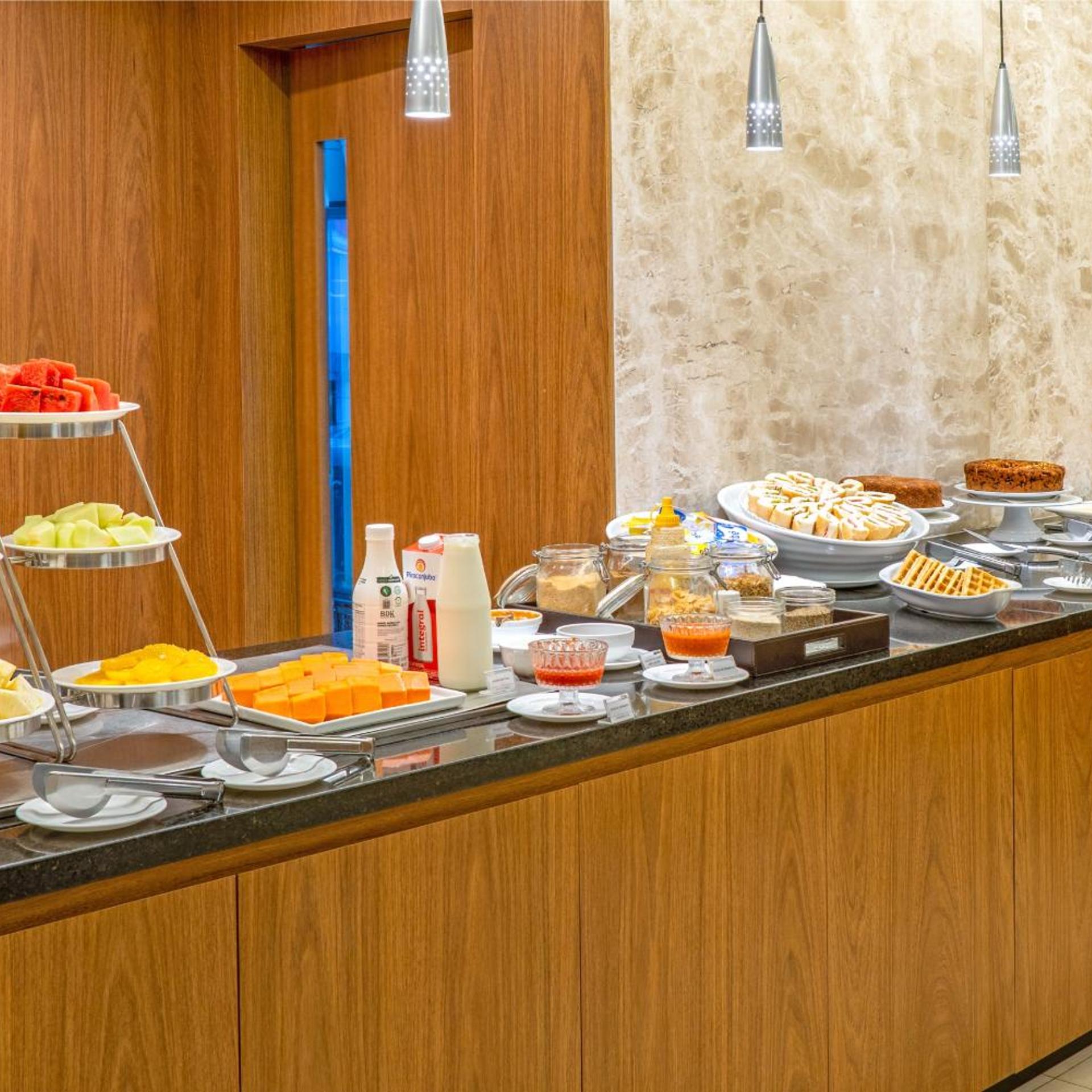 NAOUM HOTEL 20/25