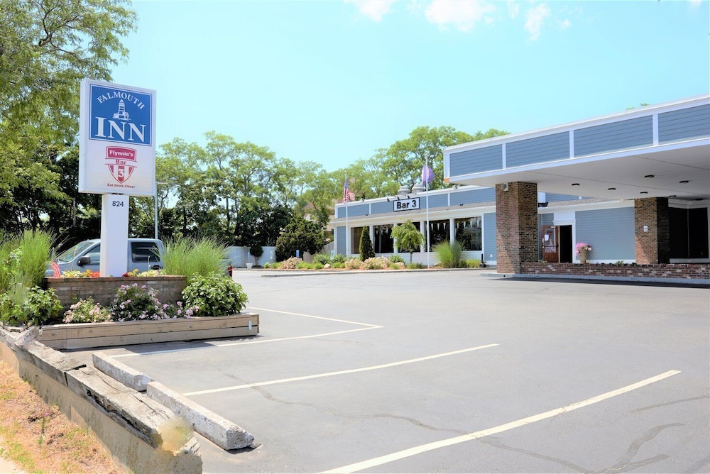 Falmouth Inn 37/65
