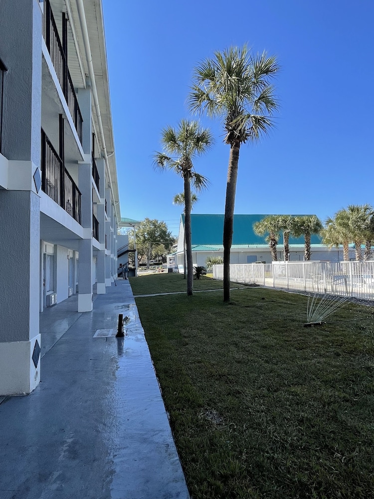 Motel6 Altamonte Springs, FL 47/50