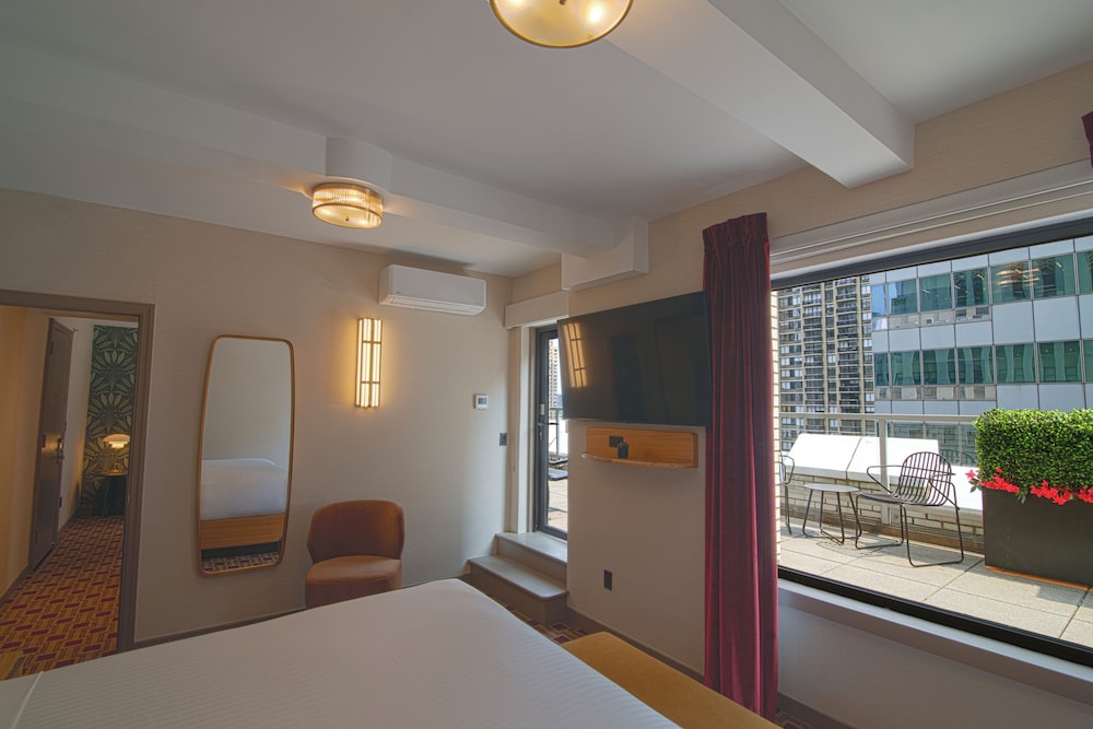 MARQUEE, SUITE, KING BED, TERRACE
