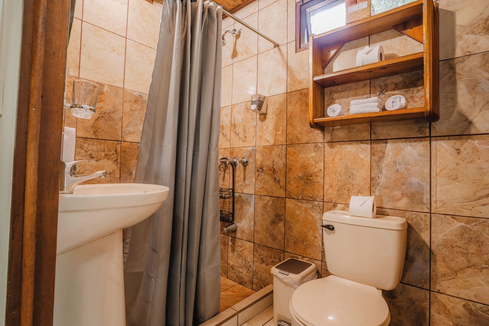 غرفة قياسية ثلاثية بسرير مزدوج وسرير فردي، Dreams Lodge Monteverde 9/10