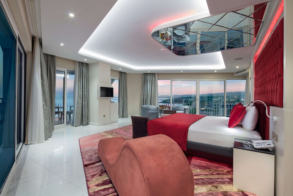 Granada Luxury Beach 15/50