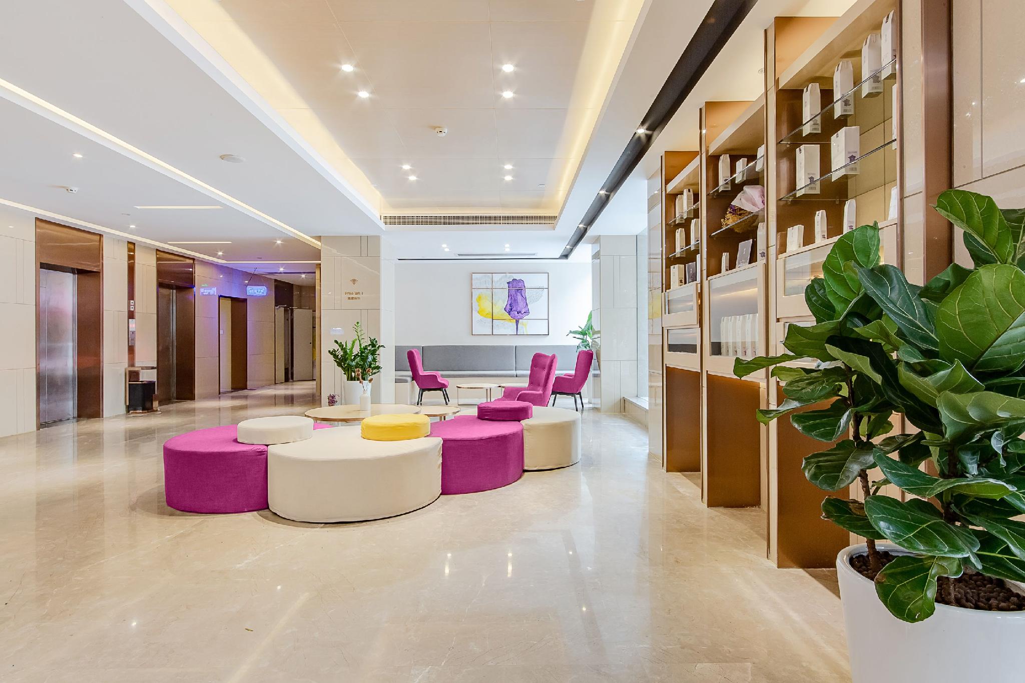 Lavande Hotel (Haikou Hainan University Qilou Old Street Branch) 24/36