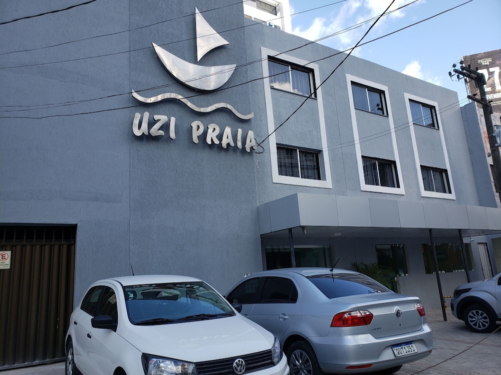 hotel uzi praia