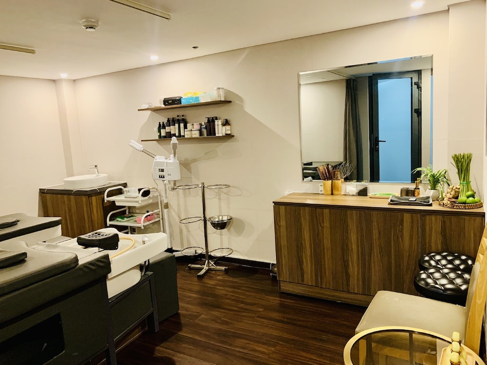 San Marino Boutique Danang 10/69