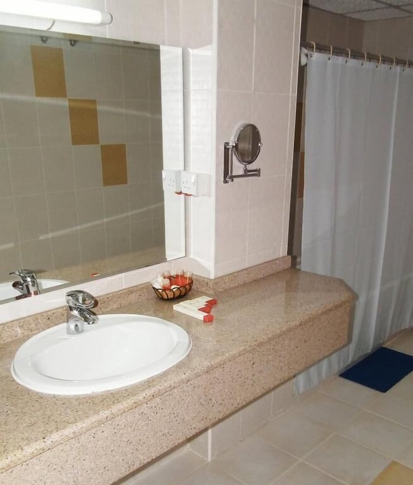 Al Massa Plus Hotel 37/40