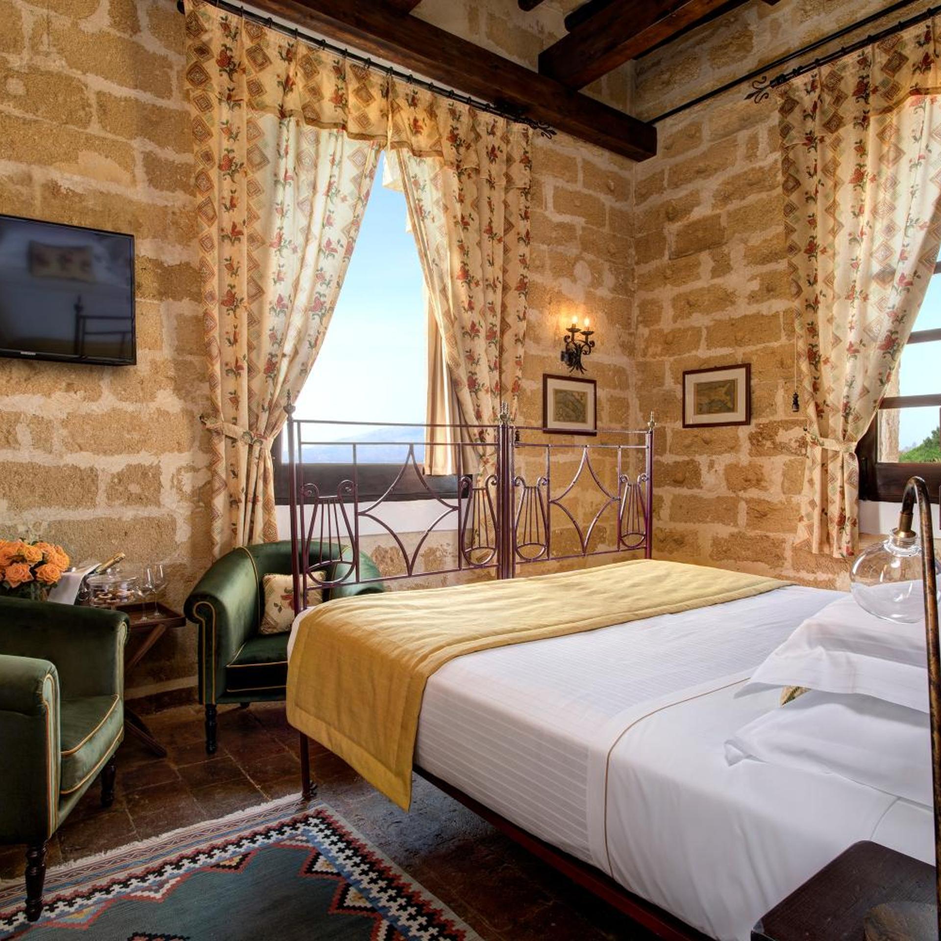 Tower, Suite, King Bed