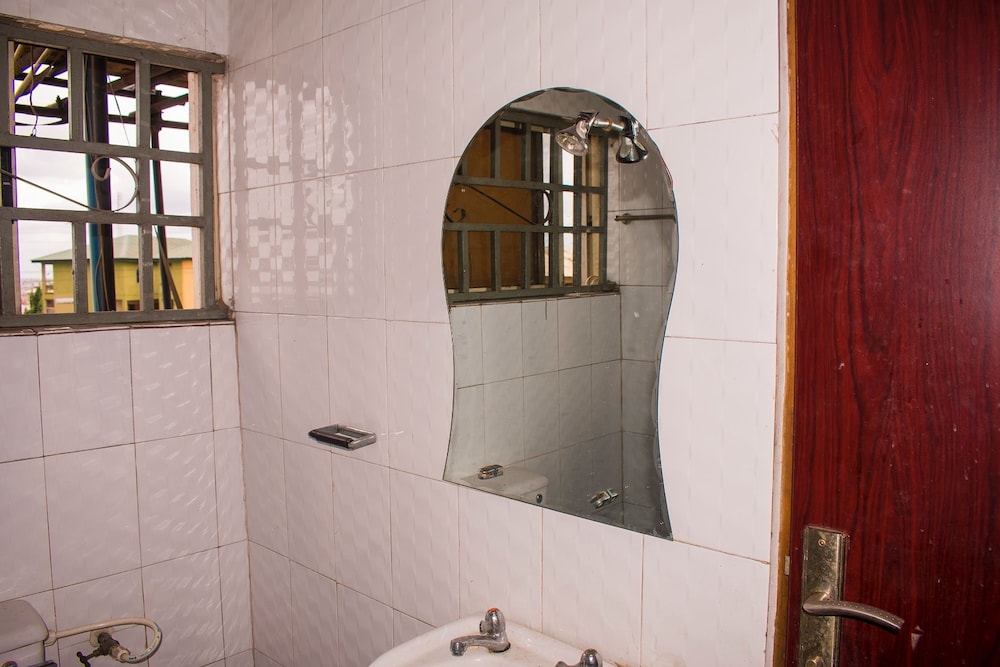 Jolac Hotel And Suites 43/44