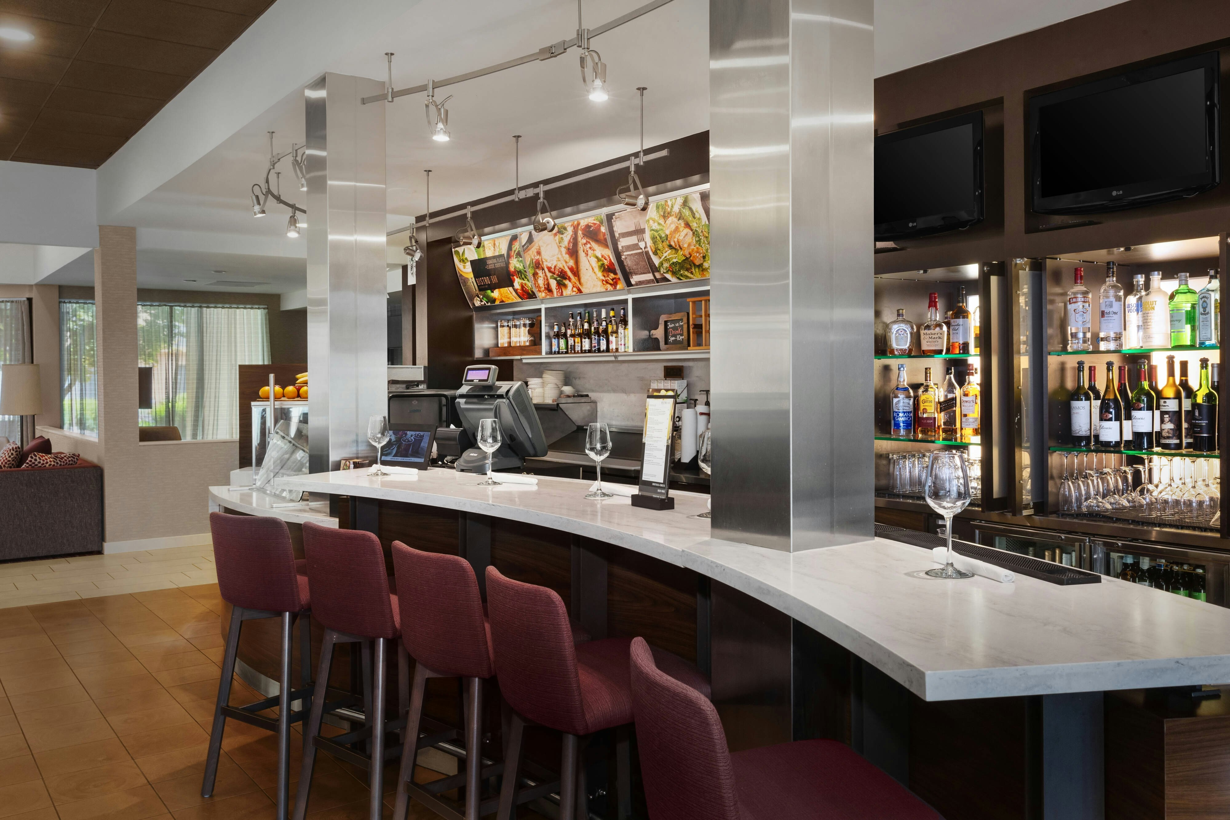 Courtyard Fishkill by Marriott 25/34
