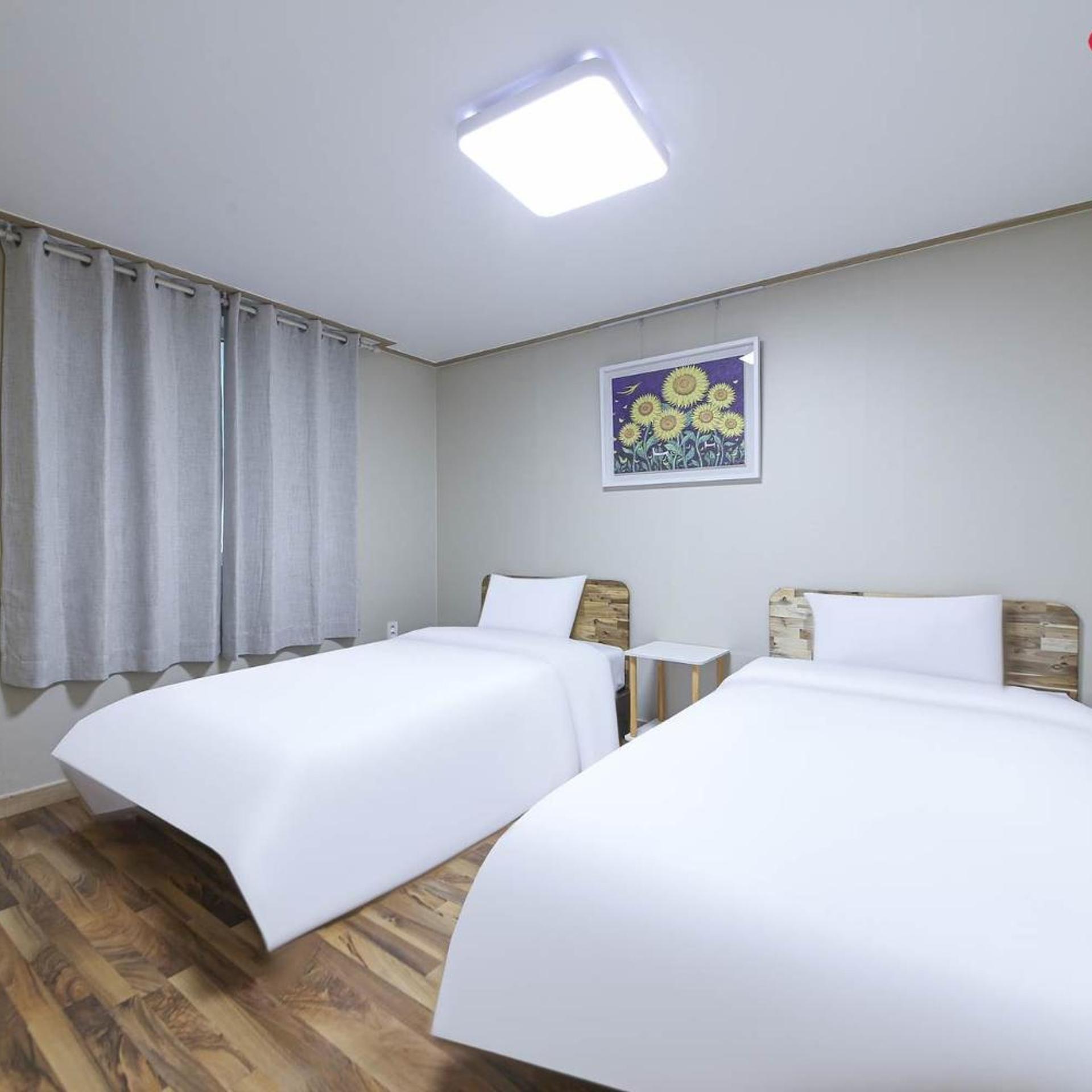 Bobos Hotel 10/31