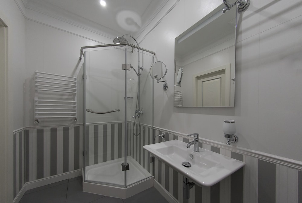 LONDON BOUTIQUE HOTEL 14/40