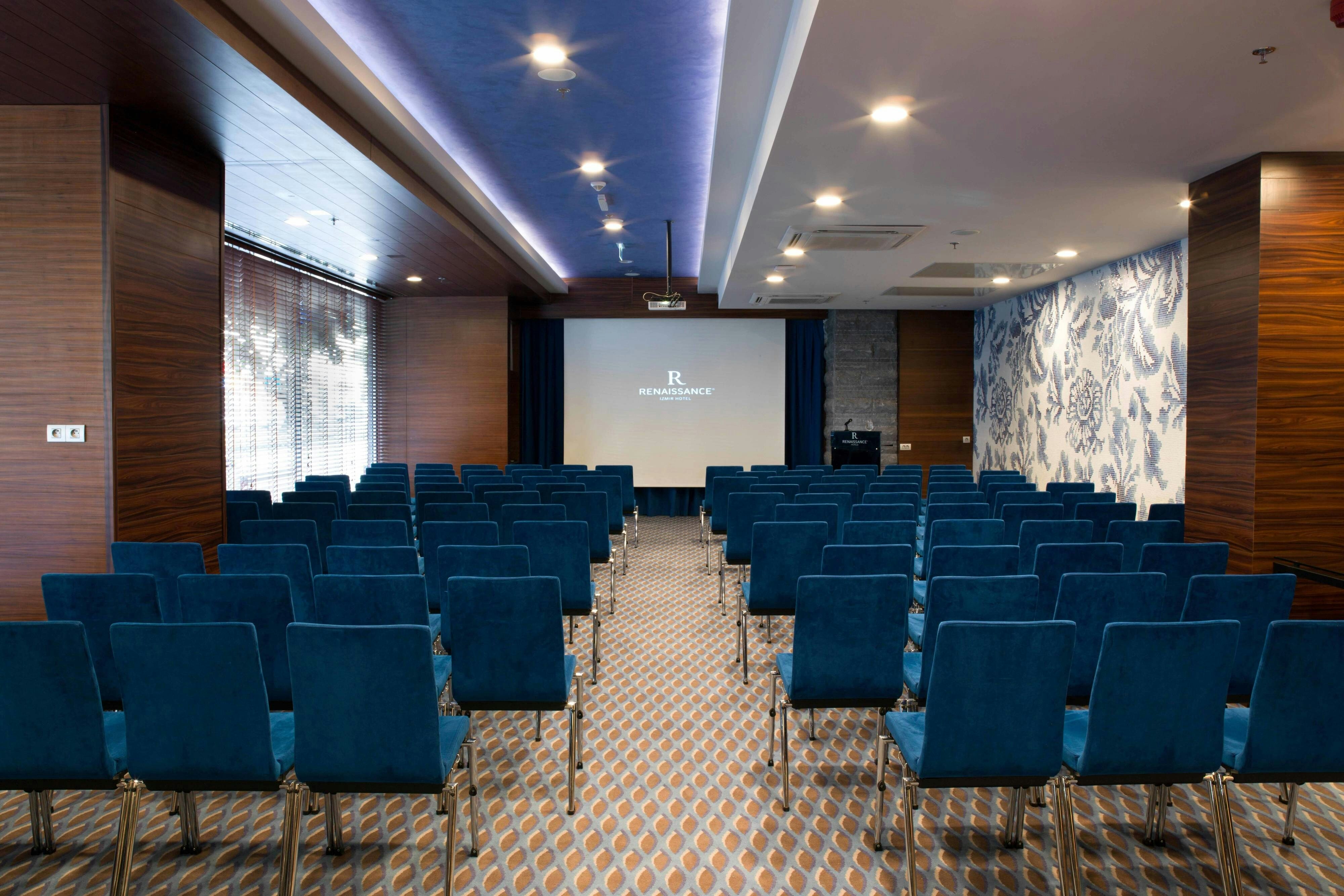 Renaissance Izmir Hotel 53/57
