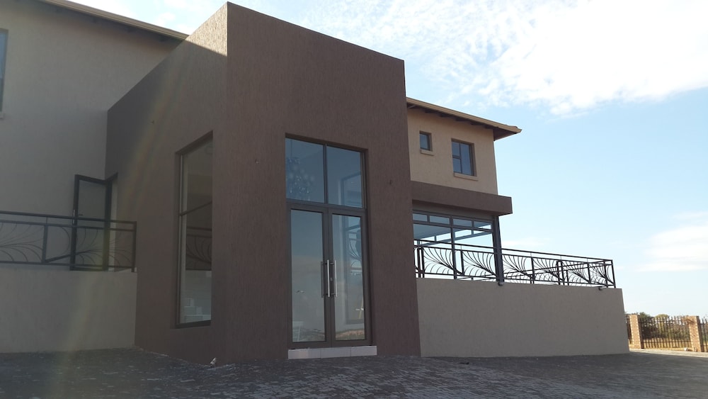 Eagle Nest Luxury Accommodation 6/37