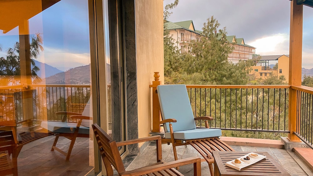 Taj Theog Resort And Spa Shimla 7/45