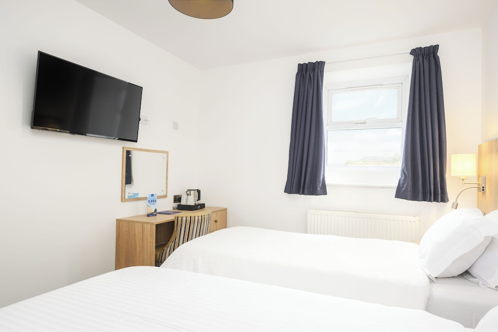 The Sandringham Hotel 14/48