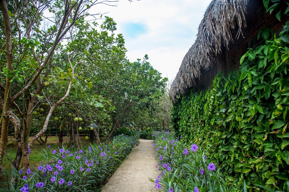 Hue Ecolodge 61/65