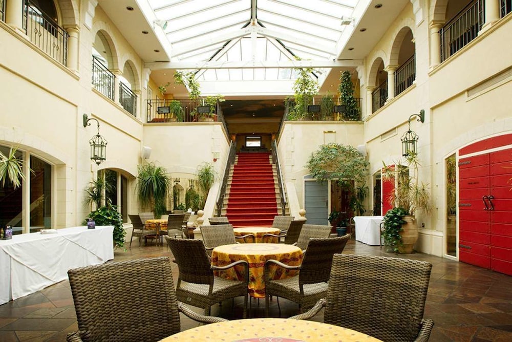 NAILCOTE HALL HOTEL AND GOLF CLUB 48/80