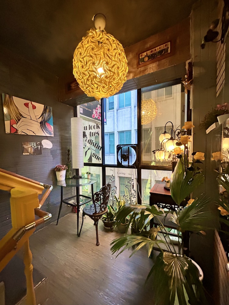 Ximen Triple Tiger Hostel 37/50