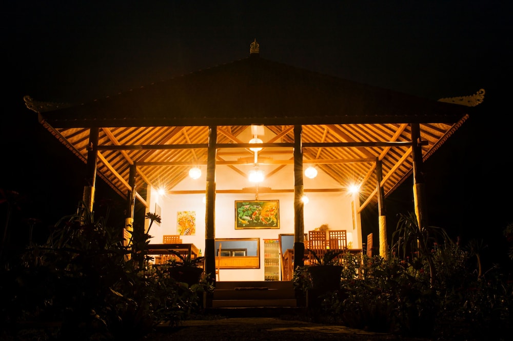 Penida Sunset Ocean View Bungalows 8/59