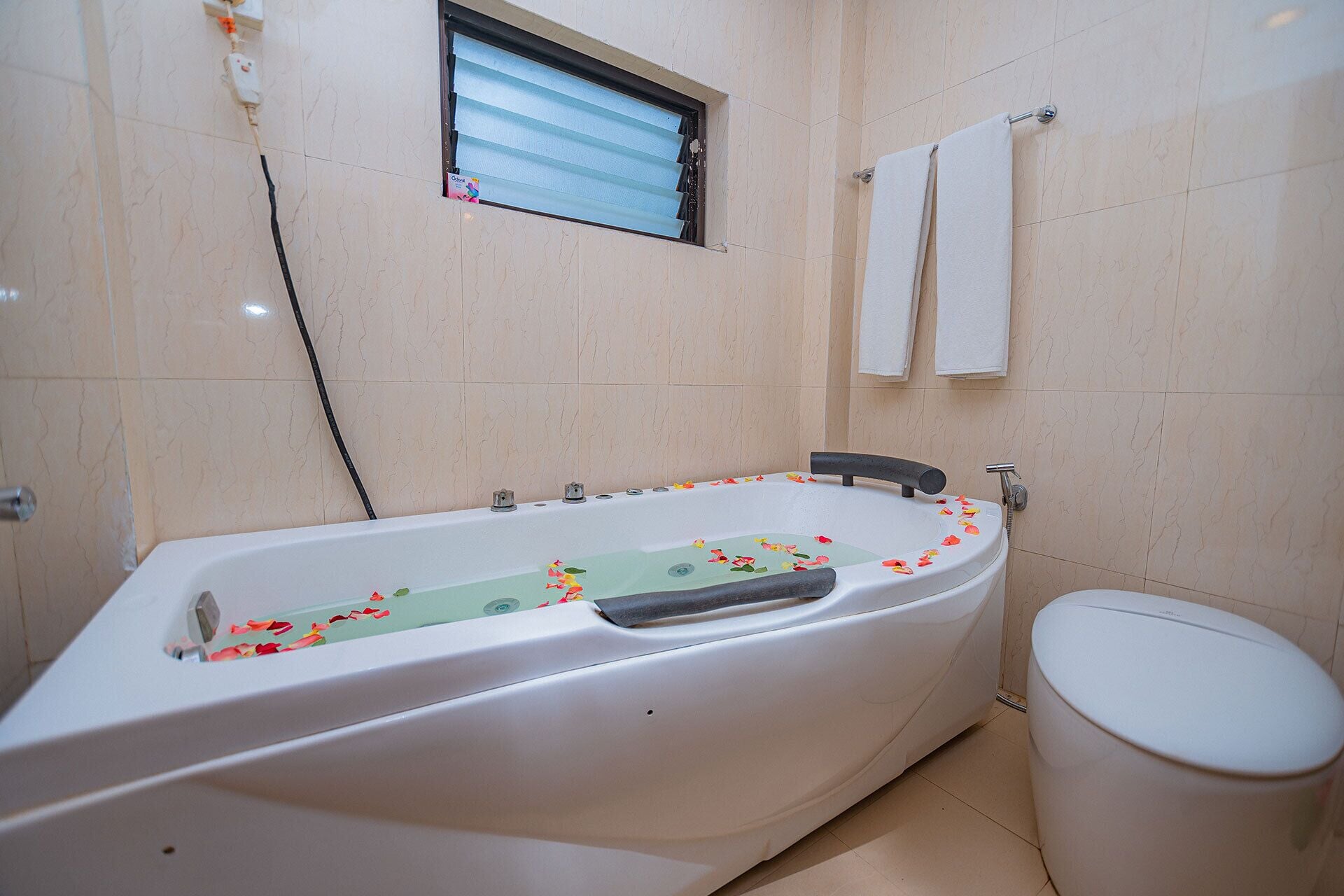 جناح تنفيذي بسرير كينج، Hotel Seven Star 9/10