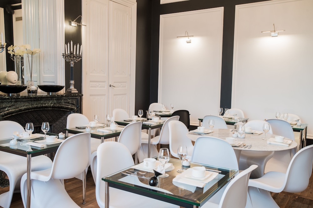 Art Hotel Rochecorbon 54/74