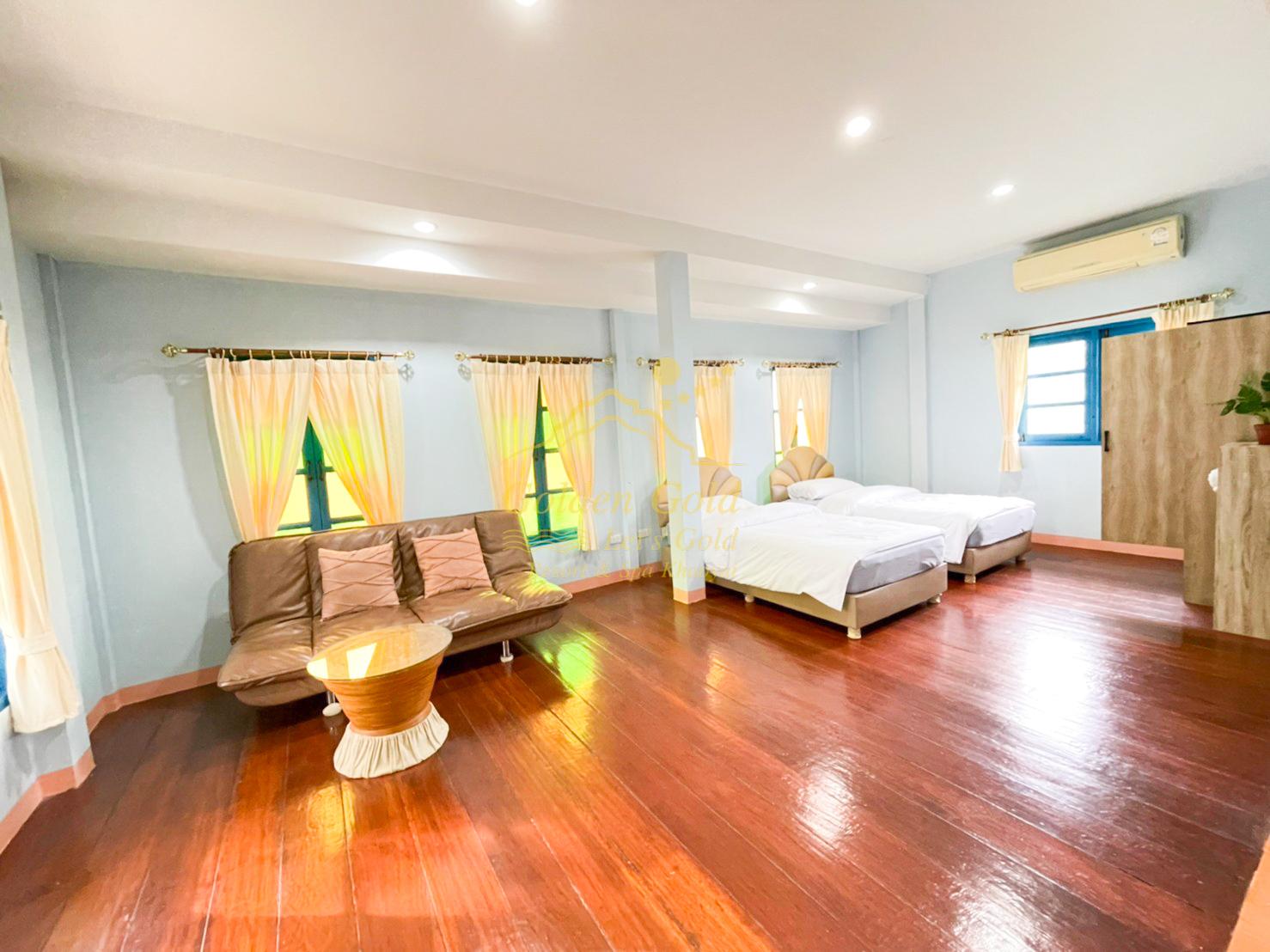 Thai, Family, House