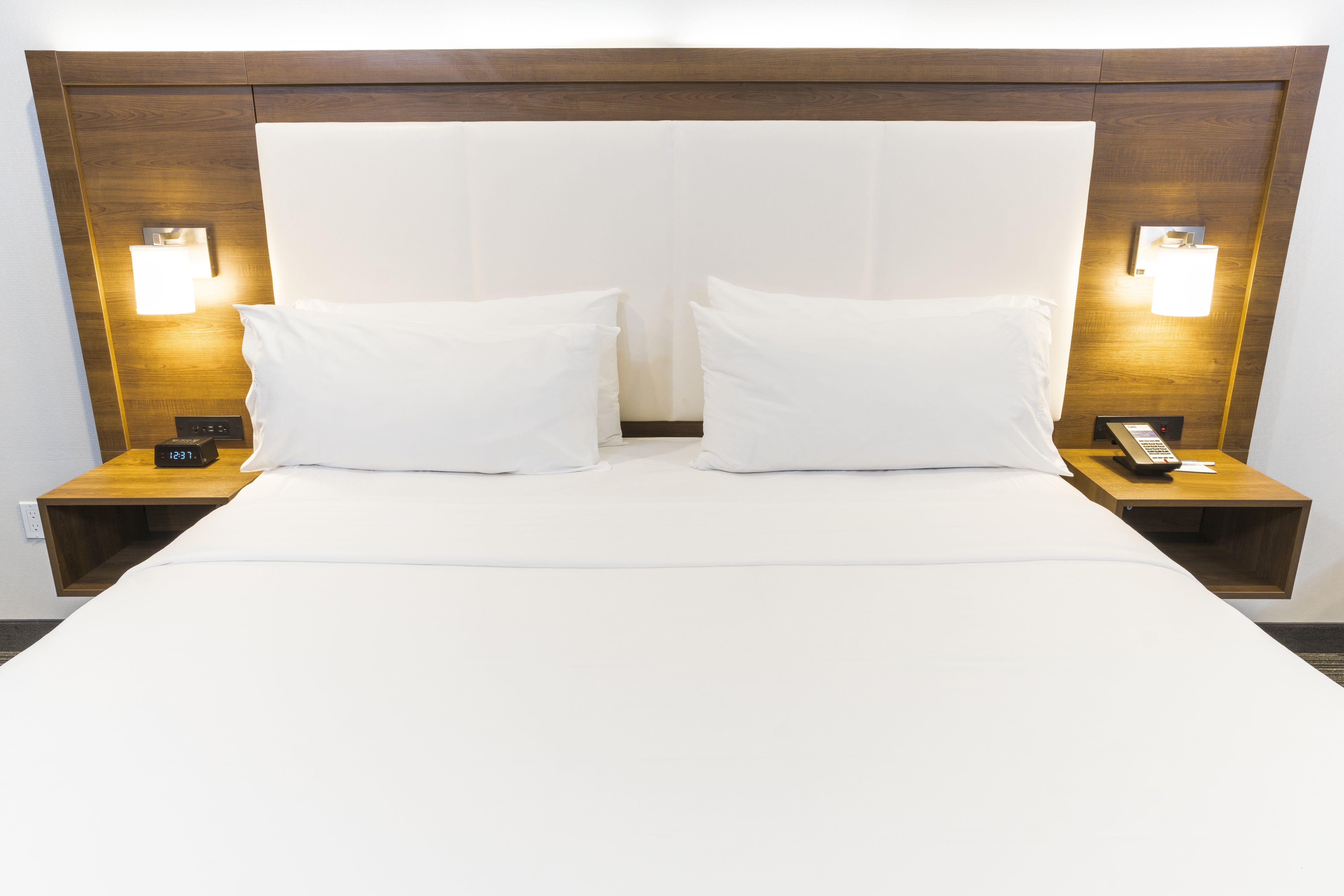 Holiday Inn Express Hollywood Walk of Fame An Ihg Hotel 30/65
