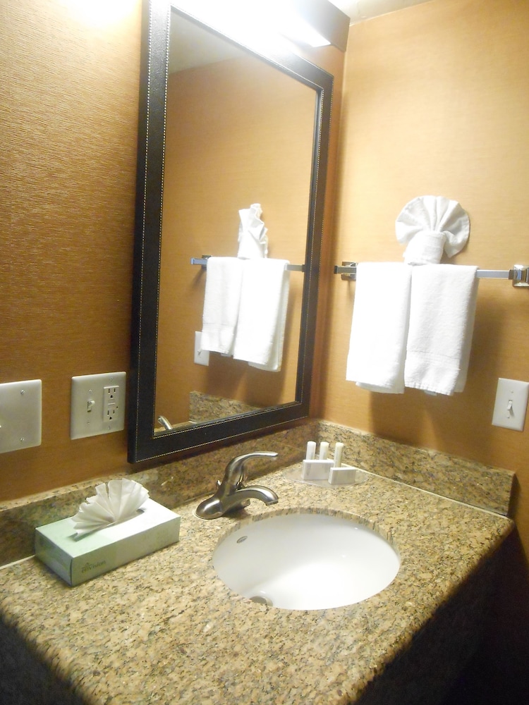 Holiday Inn Express Suites Phoenix Mesa West An Ihg Hotel 30/30