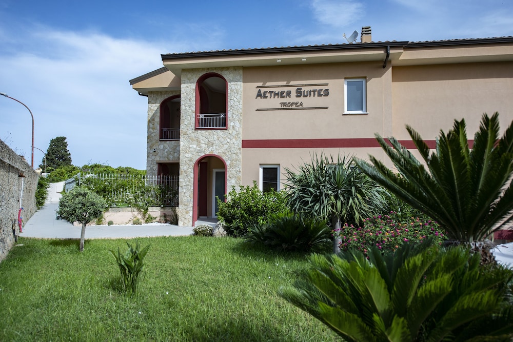 Aether Suites Tropea 38/50