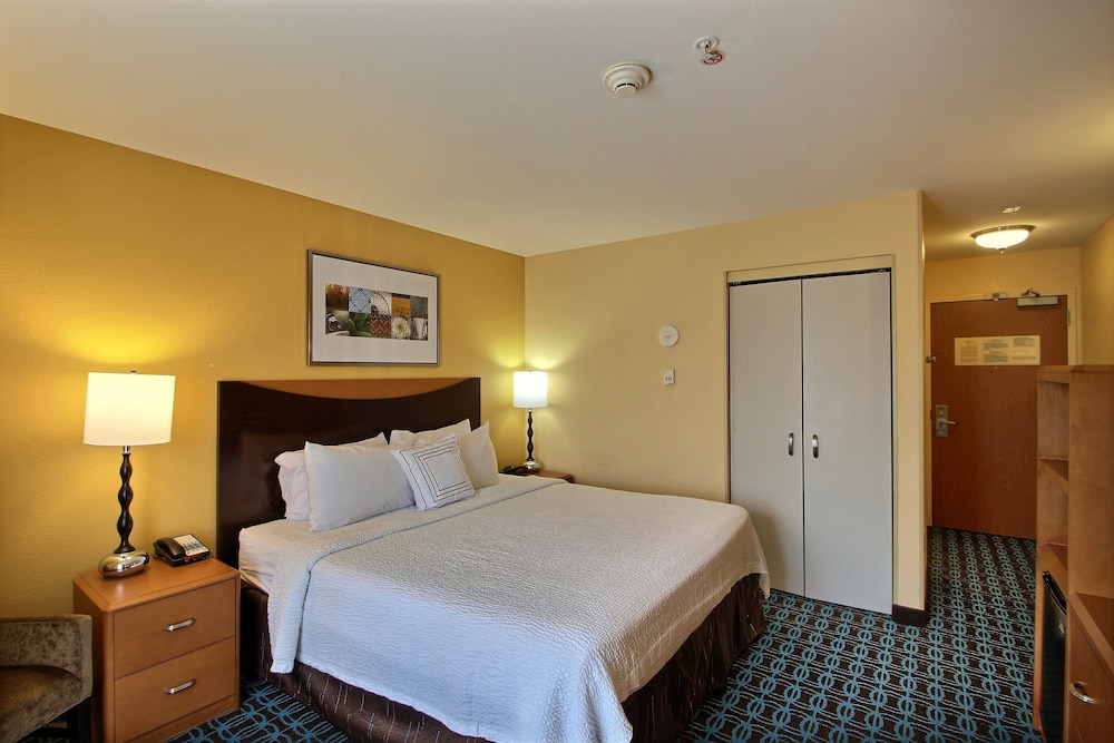 Fairfield Inn And Suites Milwaukee Airport 7/38