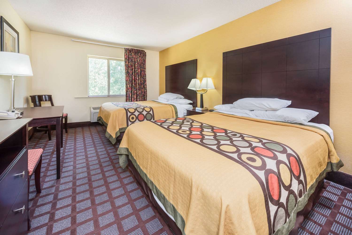 Super 8 by Wyndham Bloomington University Area 12/41