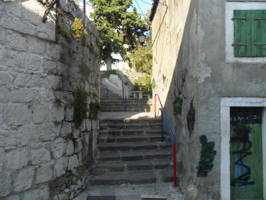 Villa Dube 38/50